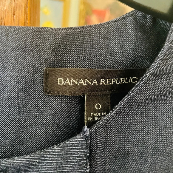 Banana Republic women’s sleeveless ruffle chambray blouse 95% wool SZ 0 blue - Picture 4 of 10